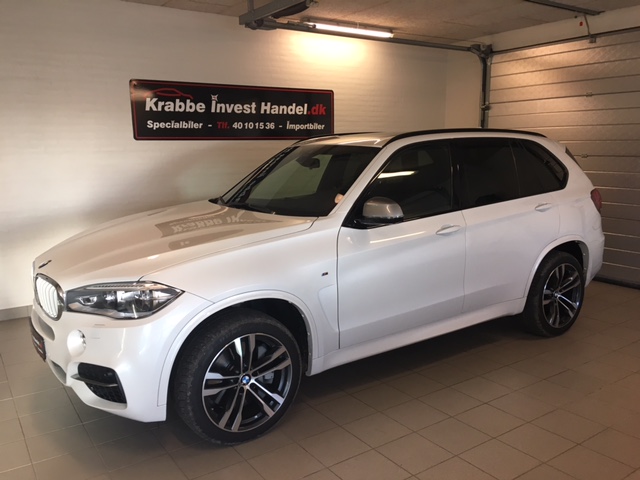 BMW X5 3,0 M50d xDrive aut. 5d. Hvid Metal