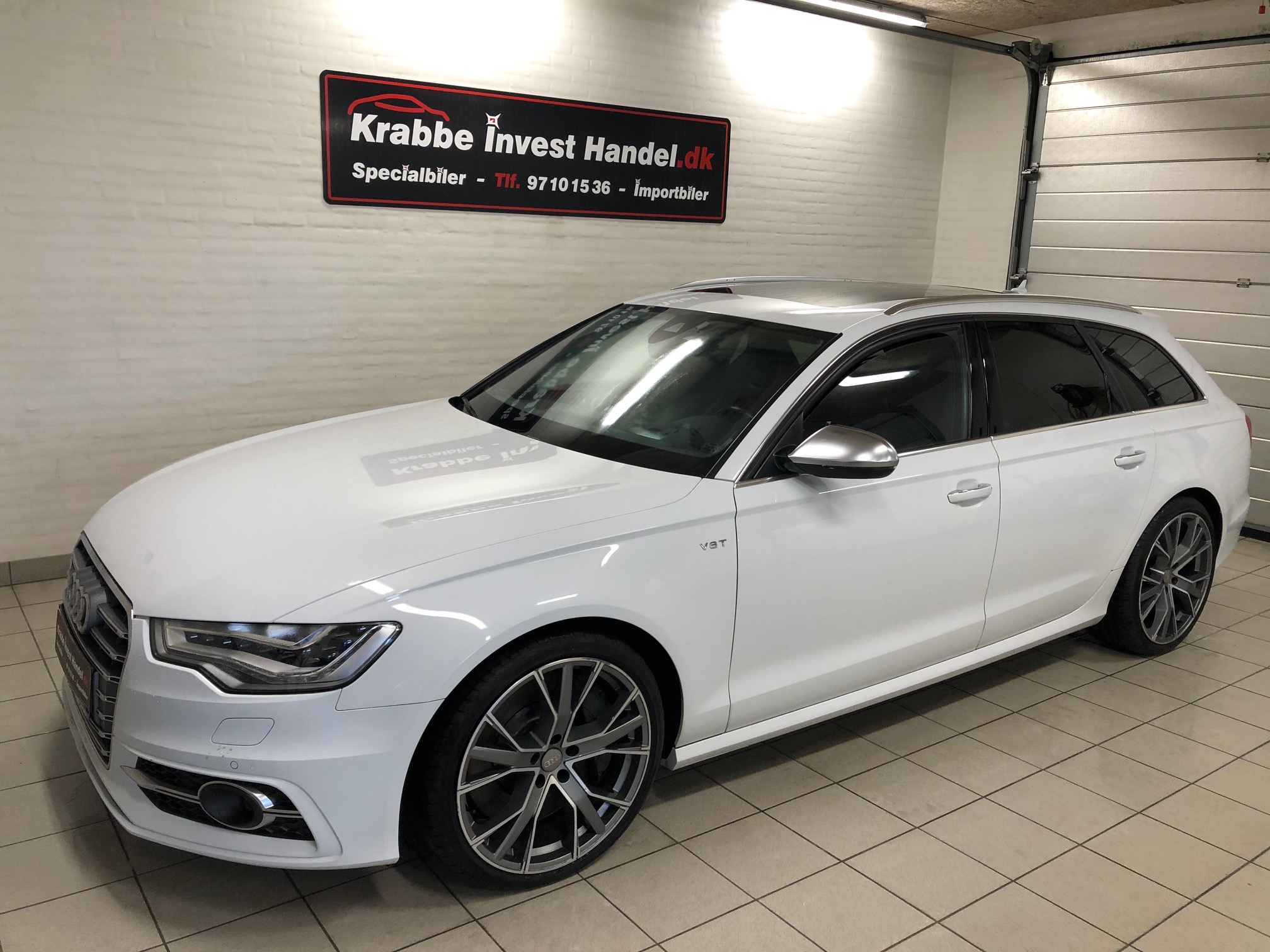 Audi S6 Avant Quattro V8