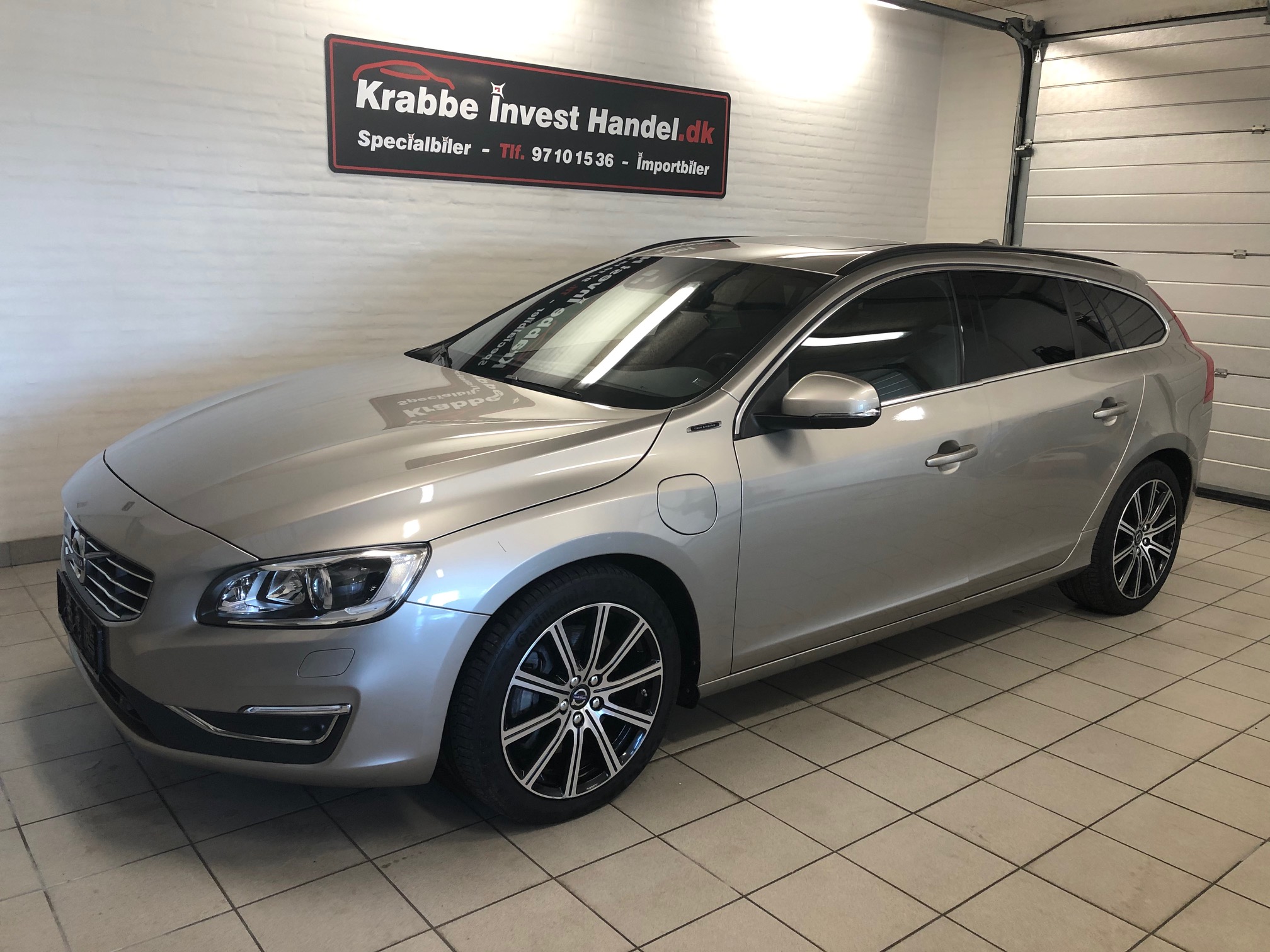 Volvo V60 2,4 D6 hybrid 99875 km
