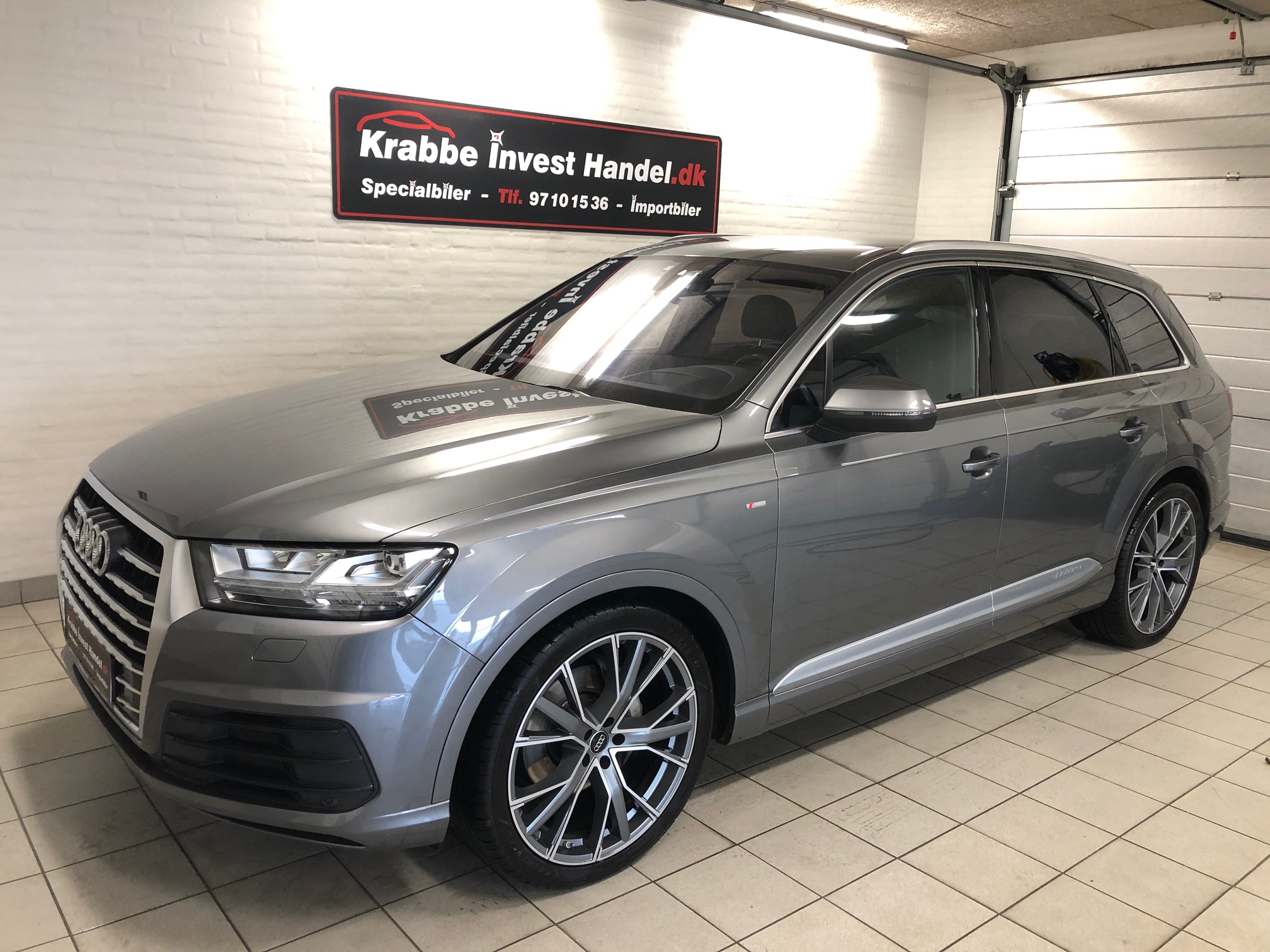 Audi Q7 mellemgrå 122246 km