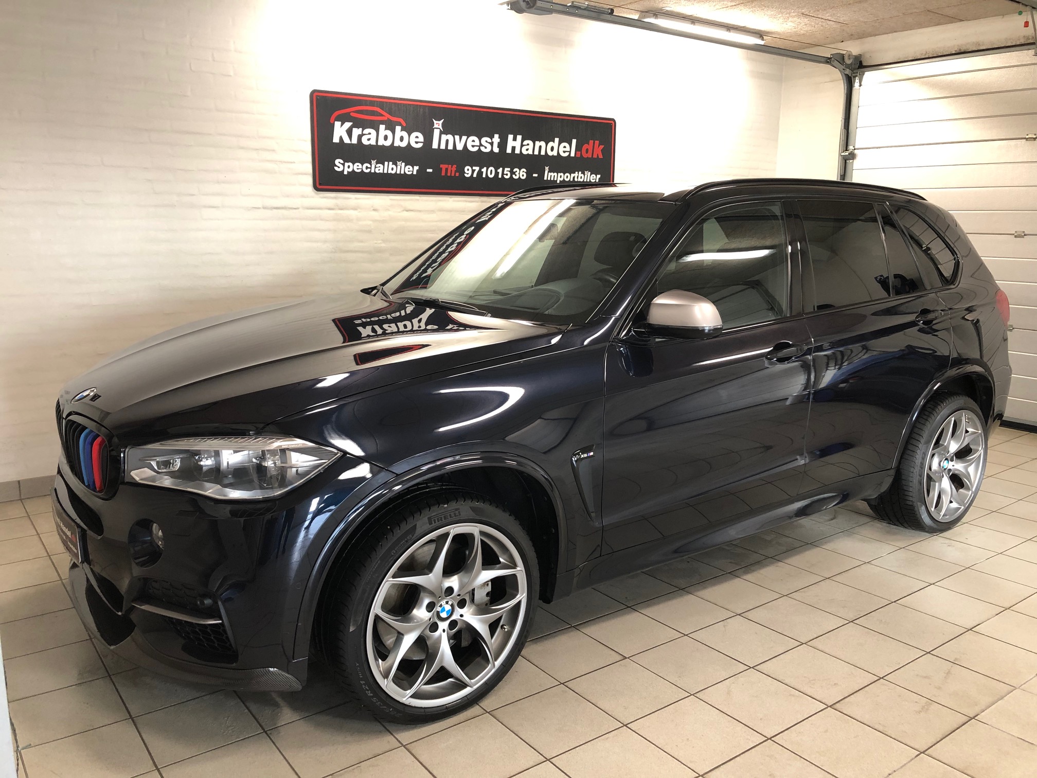 BMW X5 M50d sort 80000 km