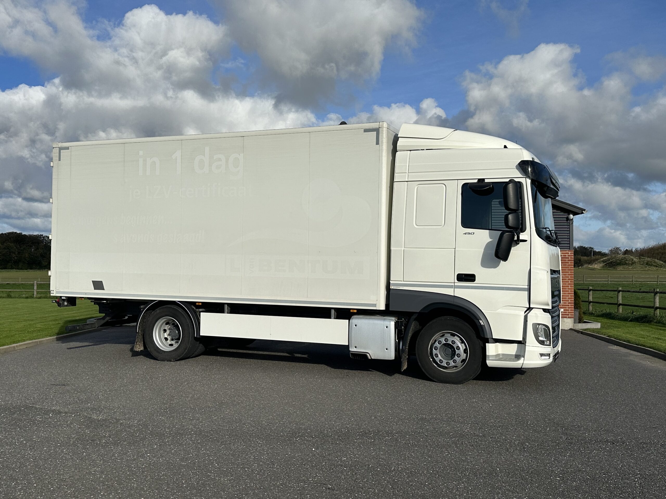 DAF XF 450 FA lastbil