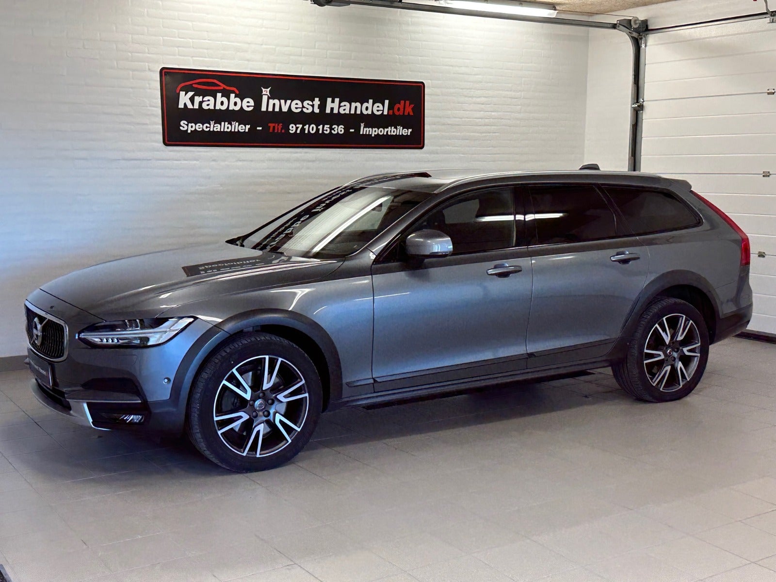 Volvo V90 CC D5 235 Pro aut. AWD 2017