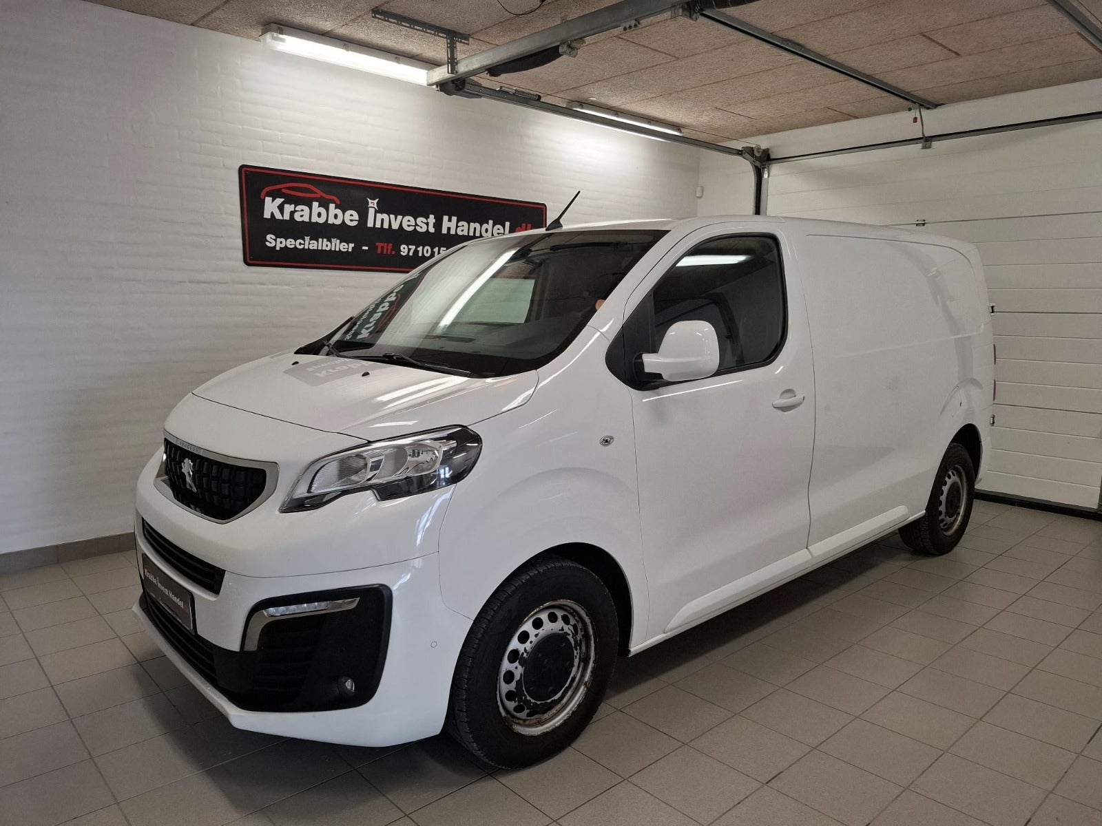 Peugeot Expert BlueHDi 120 L2 Plus Van 2017
